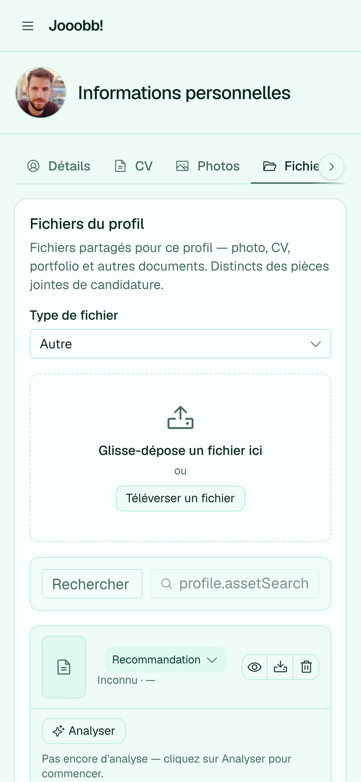 Assets de profil avec analyse documentaire IA