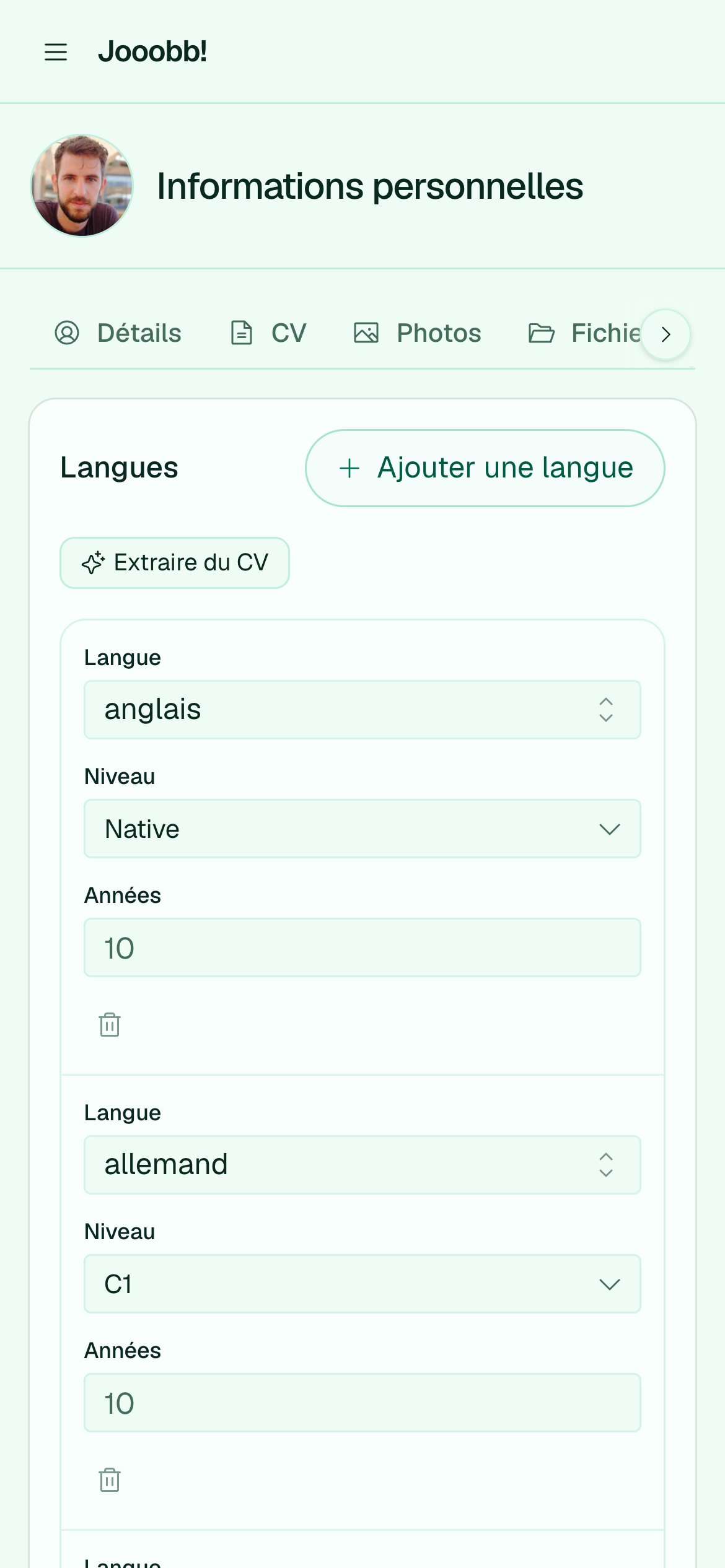 Langues parlées avec niveaux de maîtrise