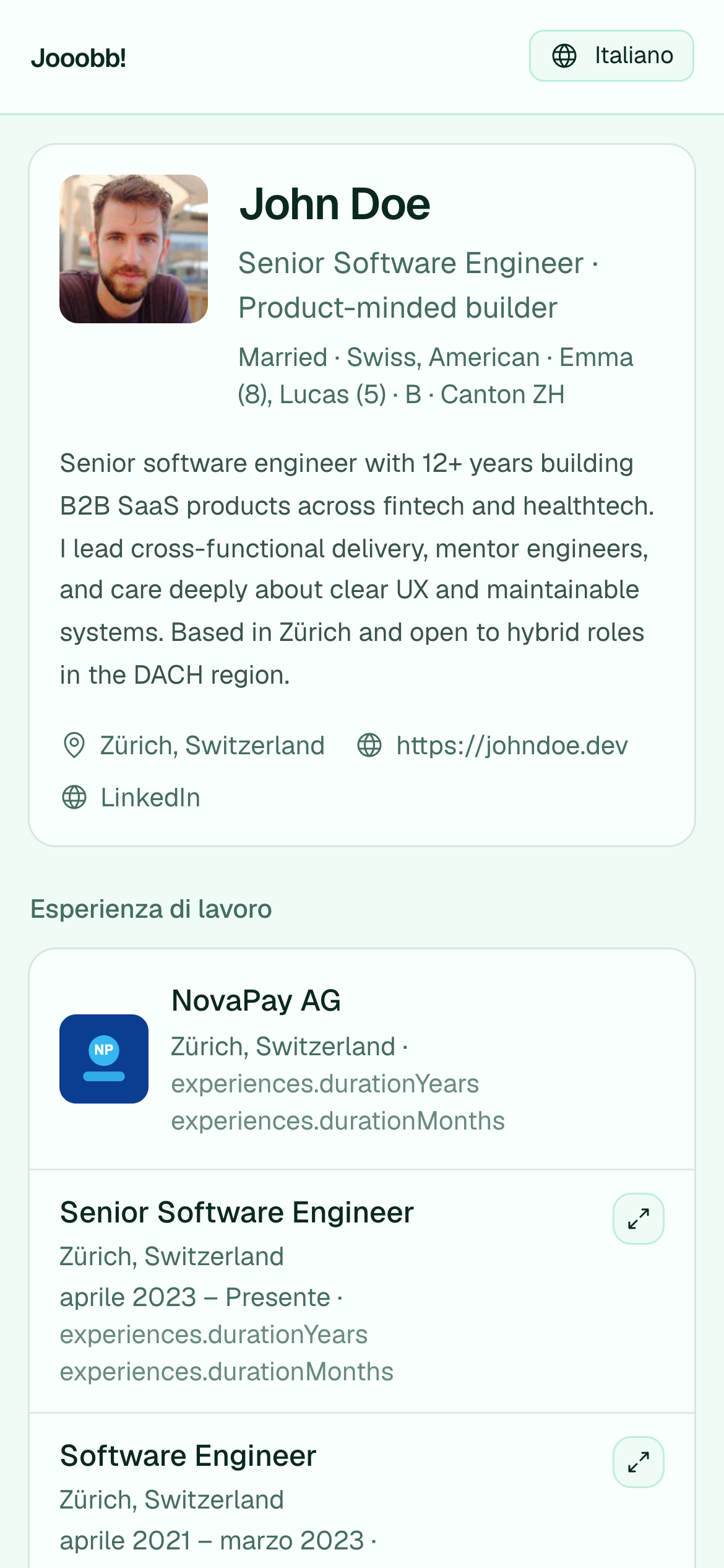 Pagina CV online pubblico con sezioni profilo
